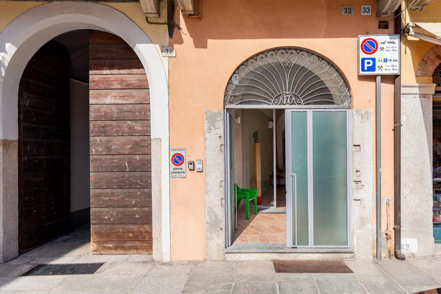Loft 33 Piacenza Exterior foto